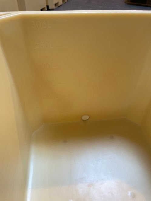 Kassi 310 ltr P u/lok